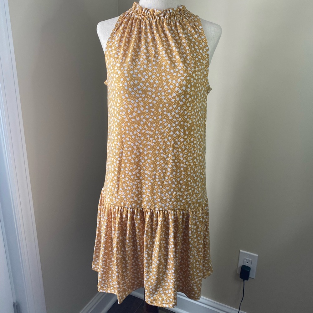 Banana Republic • Petite Knit Flounce Shift Dress